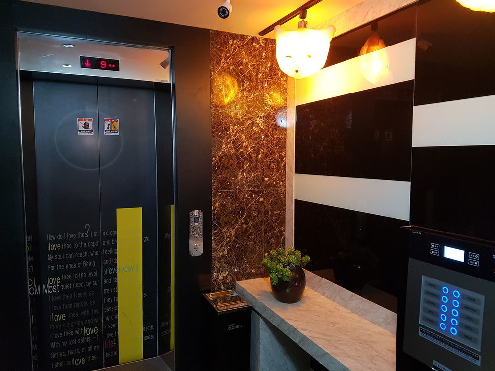Cloud Nine Hotel Gimhae Экстерьер фото
