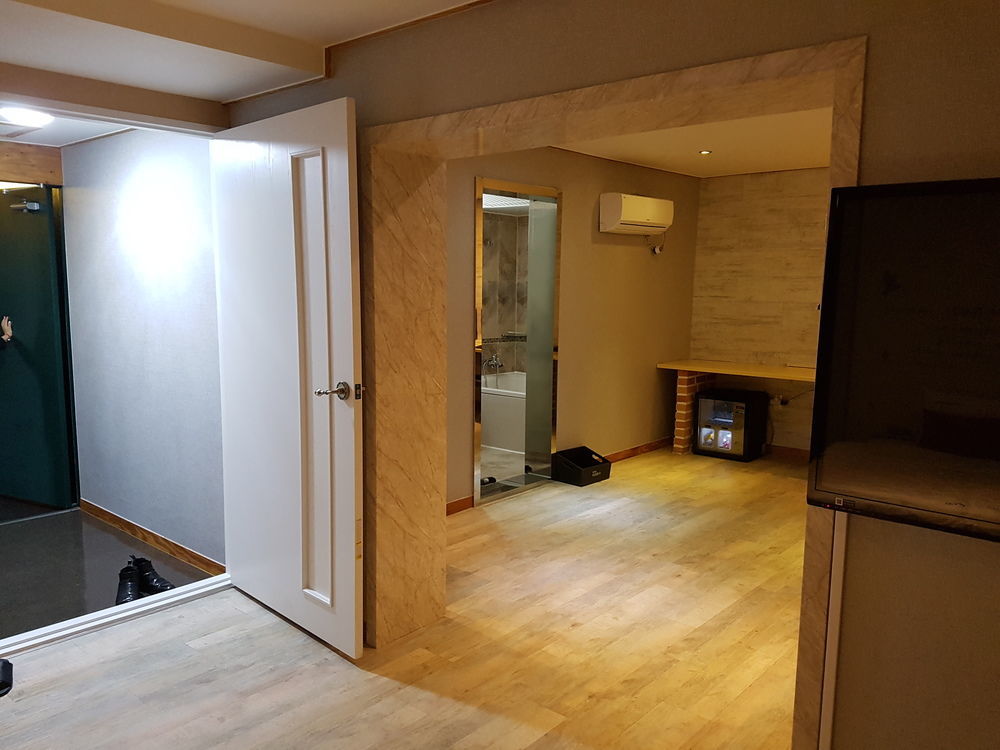 Cloud Nine Hotel Gimhae Экстерьер фото