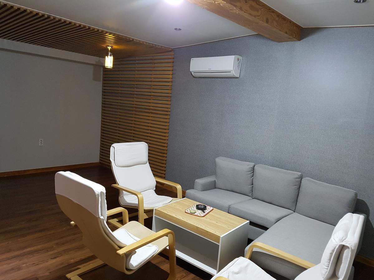 Cloud Nine Hotel Gimhae Экстерьер фото