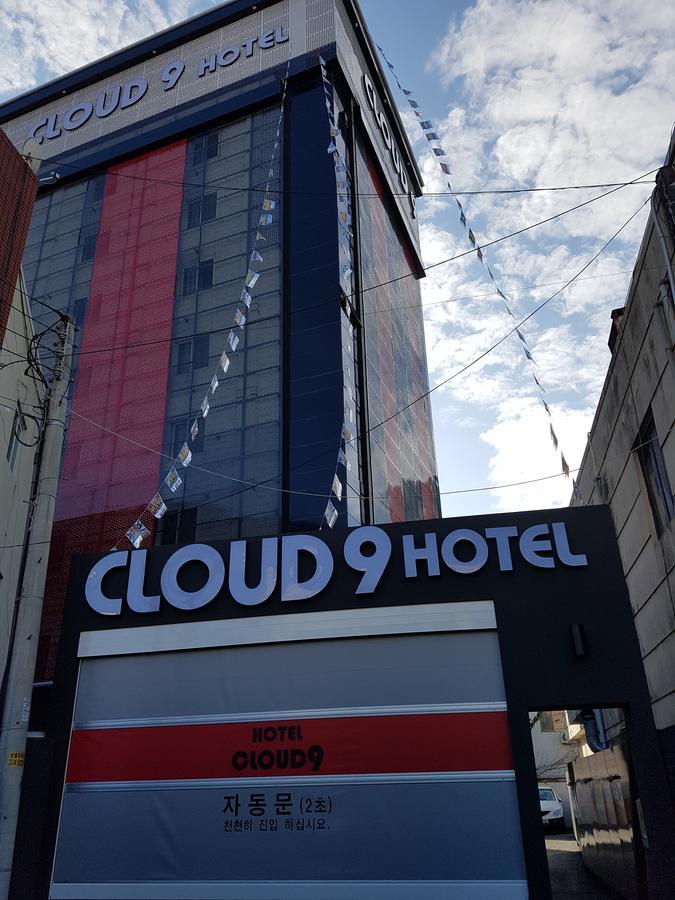 Cloud Nine Hotel Gimhae Экстерьер фото